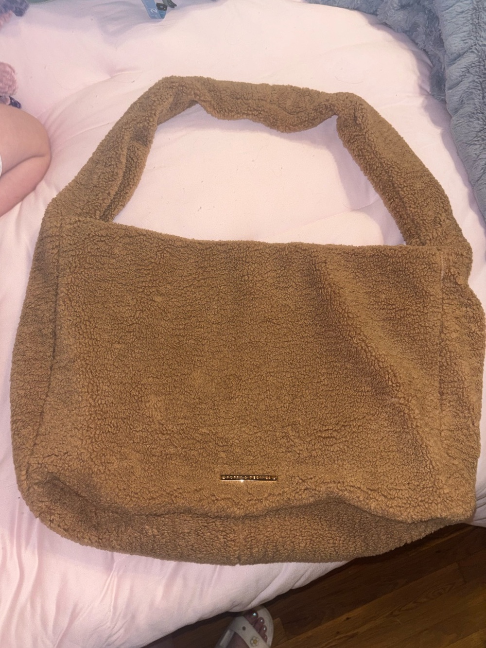 Poppy & Peonies Haul it Hobo- Camel Teddy Fur
